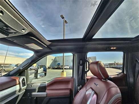 Used 2022 Ford F250 Platinum w/ FX4 Off-Road Package image 26