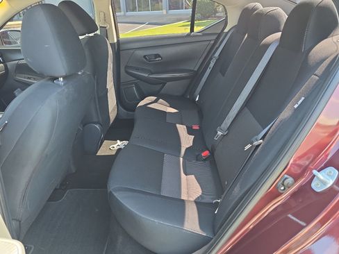 Used 2024 Nissan Sentra SV FWD image 15