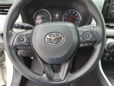 Used 2020 Toyota RAV4 XLE image 20