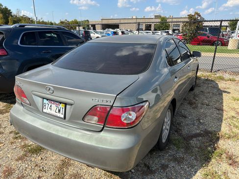 Used 2004 Lexus ES 330 w/ Premium Pkg FWD image 4