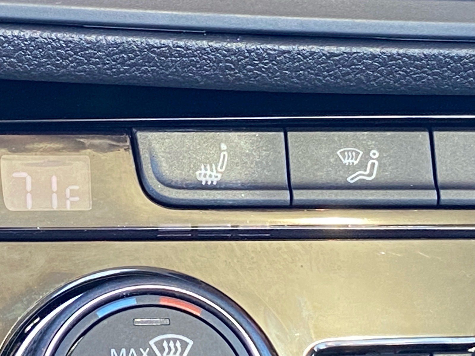 Certified 2023 Volkswagen Jetta SE FWD image 17
