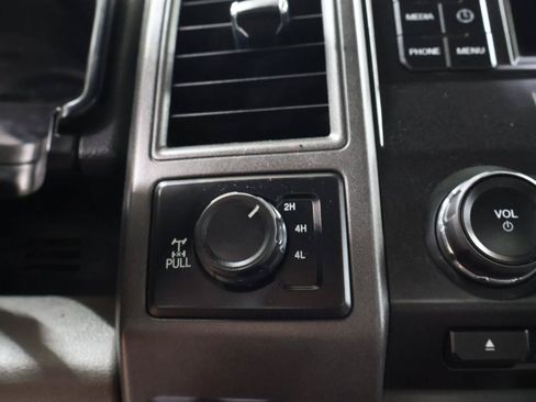 Used 2017 Ford F250 XL w/ Power Equipment Group AWD/4WD image 19