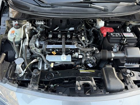 Used 2023 Nissan Versa SV image 11