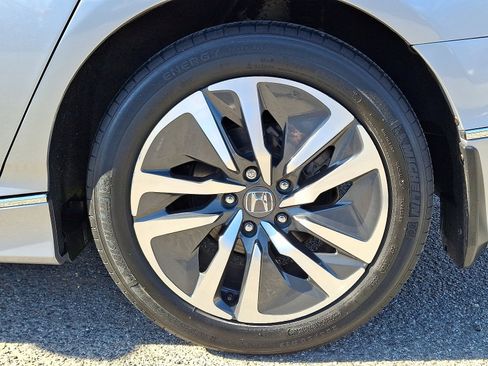 Used 2020 Honda Accord Touring image 7