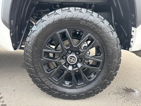 Used 2024 Toyota Tundra Limited image 33