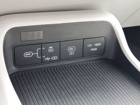 Used 2025 Hyundai Kona SEL AWD/4WD image 19