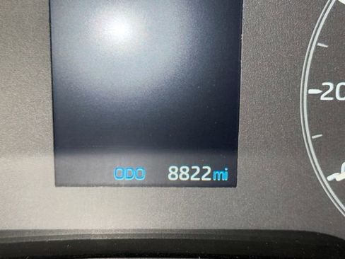 Used 2025 Toyota Corolla LE image 26