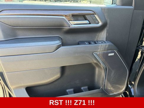 Used 2023 Chevrolet Silverado 1500 RST w/ Convenience Package II AWD/4WD image 21