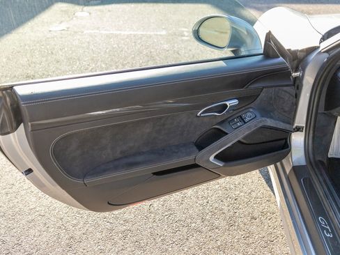 Used 2018 Porsche 911 GT3 RWD image 44