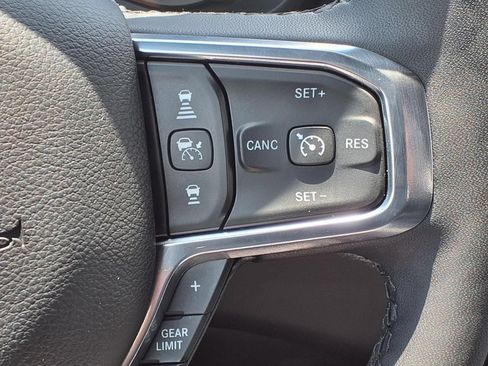 Used 2025 RAM 1500 Laramie AWD/4WD image 8