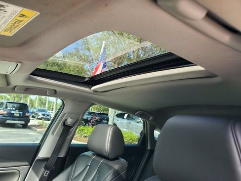 Used 2025 Acura Integra FWD image 17