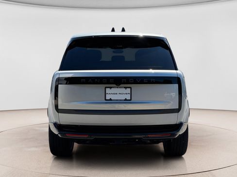 Used 2025 Land Rover Range Rover SE AWD/4WD image 4