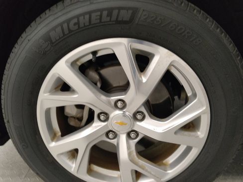 Used 2019 Chevrolet Equinox LT FWD image 31