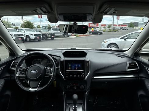 Used 2019 Subaru Forester Premium AWD/4WD image 15