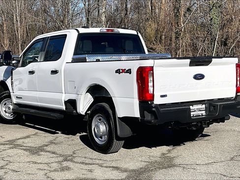 Certified 2023 Ford F250 XL AWD/4WD image 11