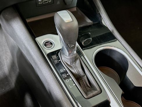 Used 2024 Nissan Altima 2.5 SV image 24