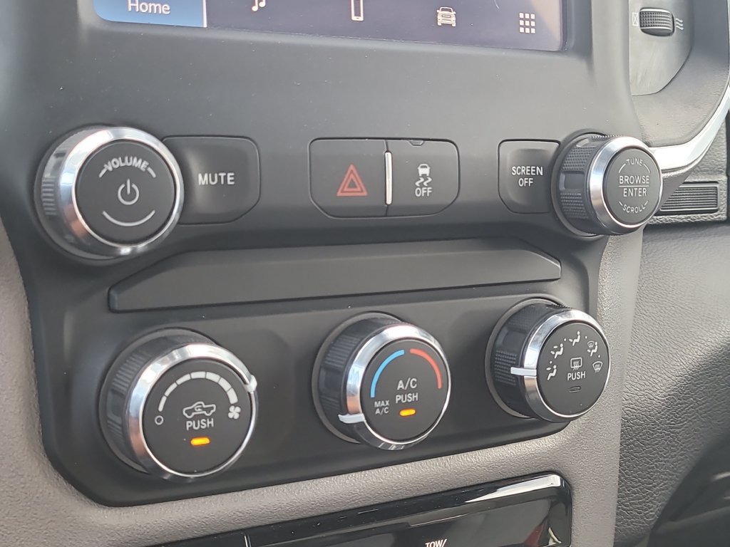Used 2024 RAM 3500 Big Horn AWD/4WD image 26