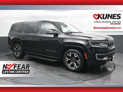 Used 2024 Jeep Wagoneer Series III image 1