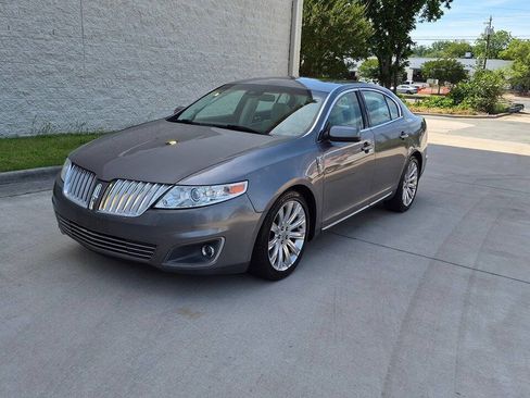 Used 2012 Lincoln MKS FWD image 3