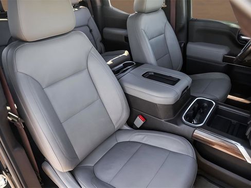 Used 2020 Chevrolet Silverado 1500 LT Trail Boss image 32