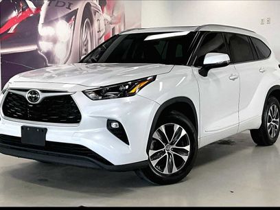 Used 2022 Toyota Highlander XLE