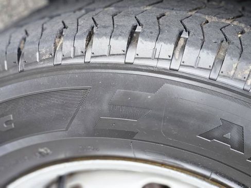 Used 2023 Ford Transit 250 Medium Roof image 38