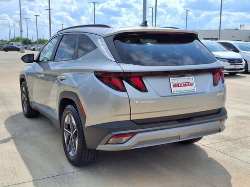 Used 2025 Hyundai Tucson SEL FWD image 2