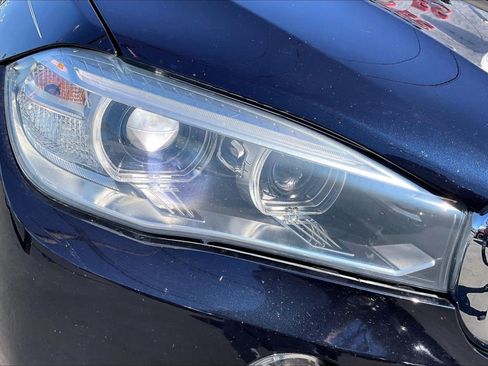 Used 2019 BMW X6 xDrive50i w/ M Sport Package image 29