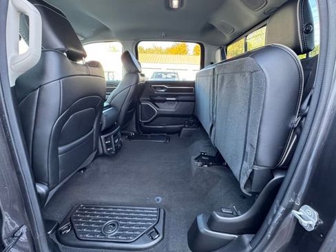 Used 2022 RAM 1500 Laramie image 17