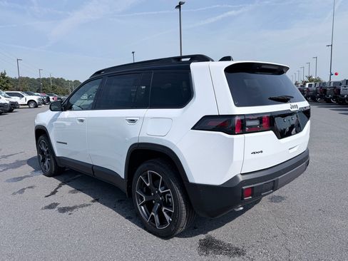 New 2026 Jeep Cherokee Overland w/ Trailer Tow Group AWD/4WD image 7