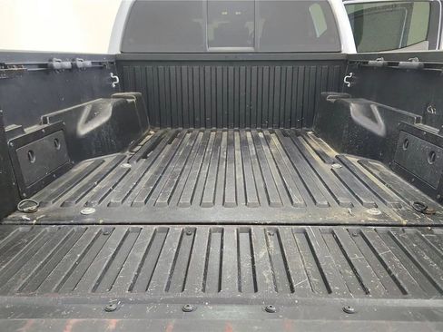 Used 2018 Toyota Tacoma SR w/ SR Convenience Package image 19