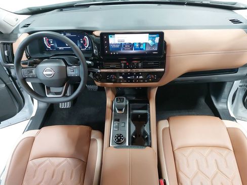 New 2026 Nissan Pathfinder Platinum AWD/4WD image 9