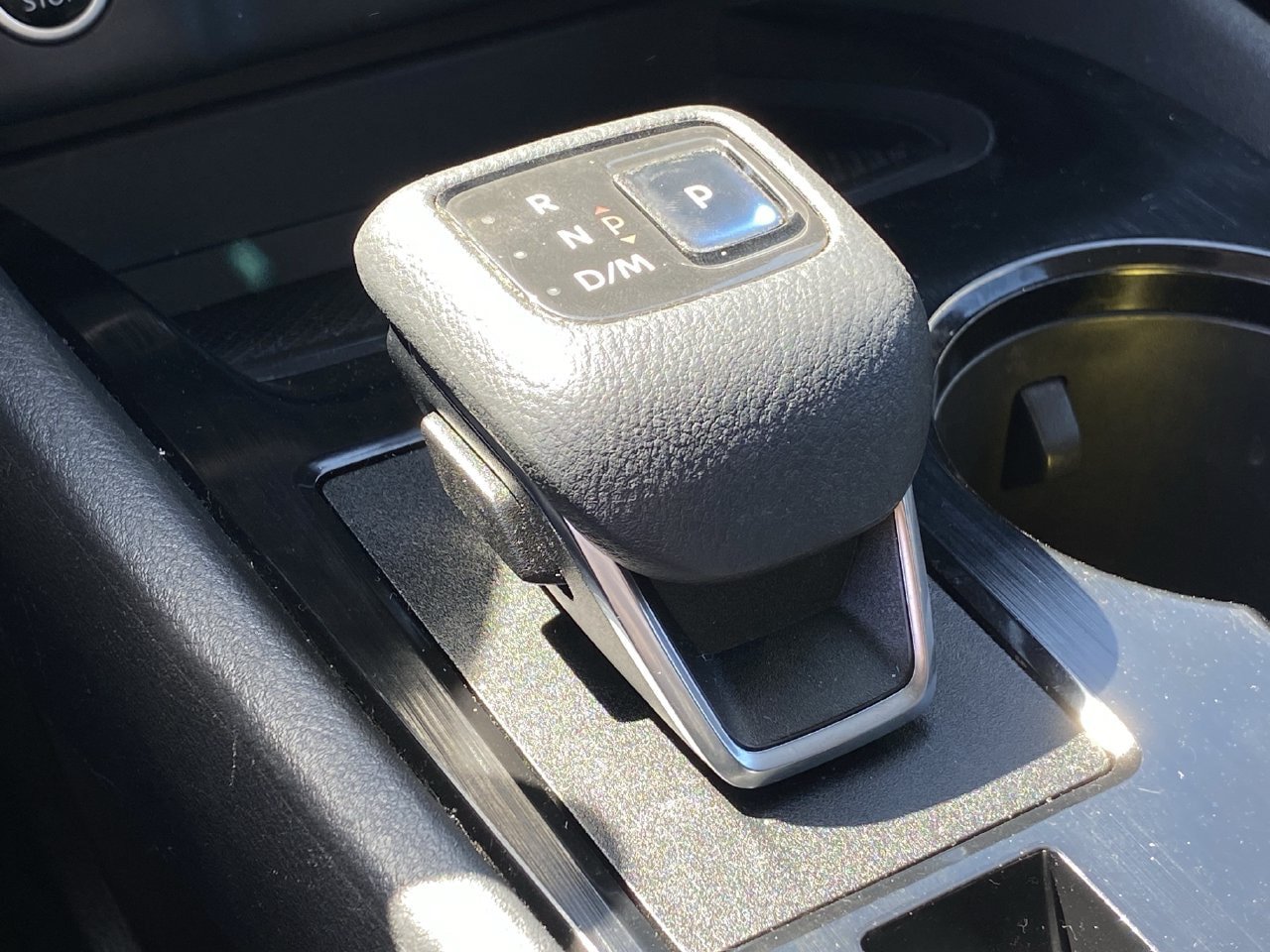Used 2021 Nissan Rogue SV w/ Premium Package FWD image 8