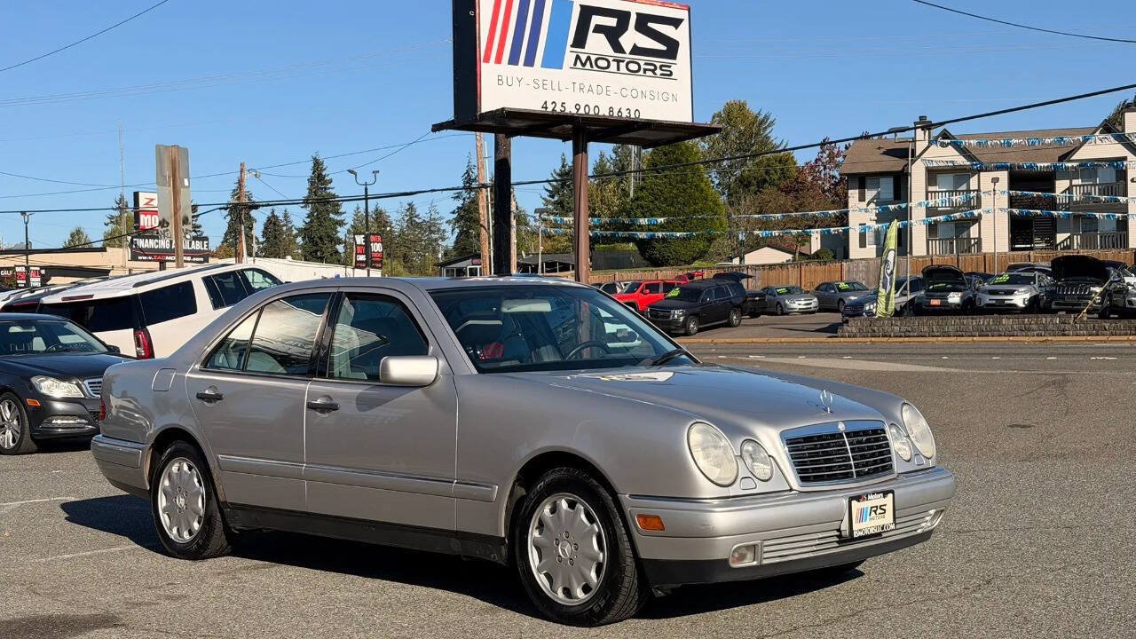 Used 1999 Mercedes-Benz E 320 4MATIC Sedan image 7