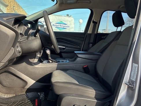 Used 2019 Ford Escape SE image 6
