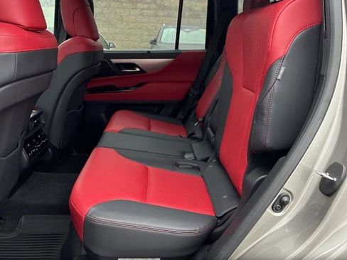 Used 2023 Lexus LX 600 F Sport image 12