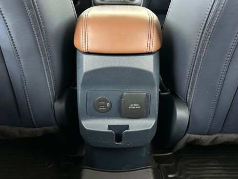 Used 2022 Ford Maverick Lariat w/ Lariat Luxury Package image 35