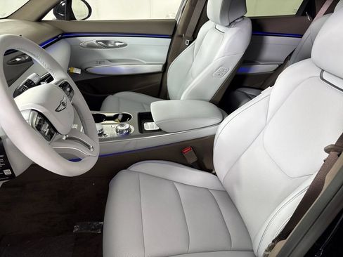 New 2026 Genesis GV70 2.5T Advanced AWD/4WD image 14