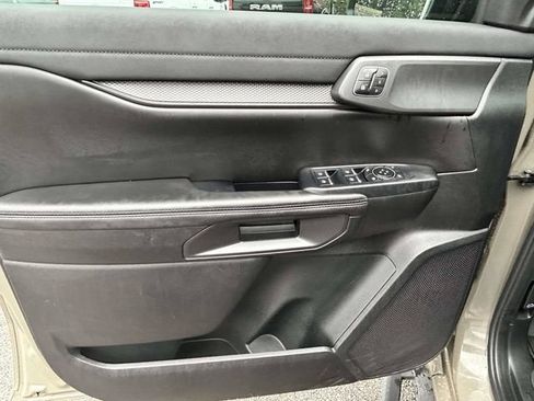 Certified 2025 Ford Ranger Raptor AWD/4WD image 15