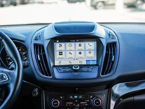 Used 2019 Ford Escape SE image 14