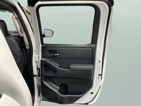 Used 2024 Nissan Frontier SV w/ Technology Package image 24