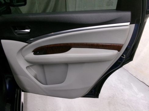 Used 2018 Acura MDX SH-AWD w/ Technology Package image 32