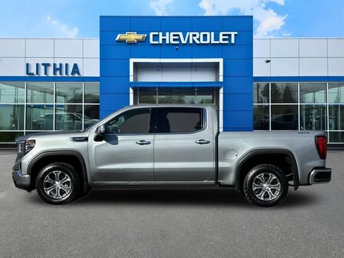 Used 2024 GMC Sierra 1500 SLT AWD/4WD image 5