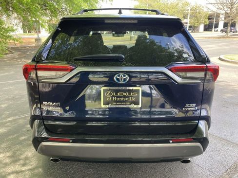 Used 2021 Toyota RAV4 XSE image 3
