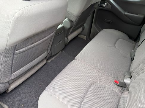 Used 2012 Nissan Frontier S image 8