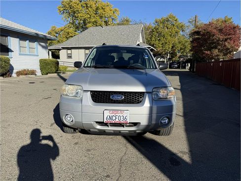 Used 2007 Ford Escape 4WD Hybrid image 2