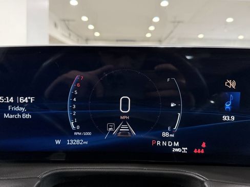 Used 2024 Cadillac XT4 Premium Luxury w/ Technology Package image 13