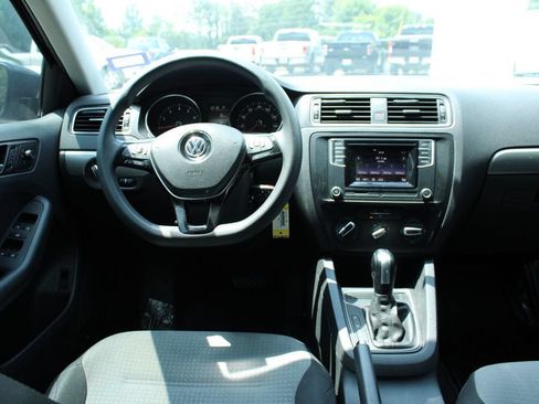 Used 2018 Volkswagen Jetta S FWD image 15