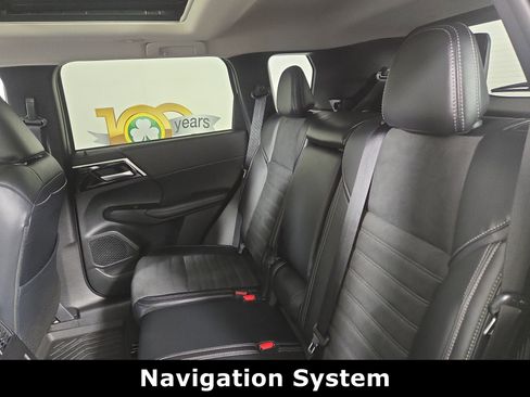 New 2025 Mitsubishi Outlander SE image 11