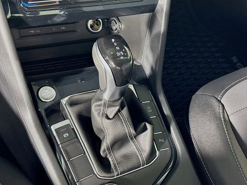 New 2025 Volkswagen Taos SE AWD/4WD image 17